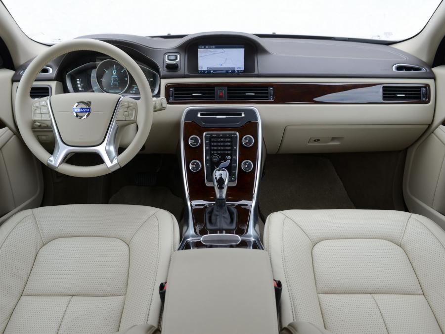  Volvo XC70 D4 Polar 2014 года  (фото 6 из 18)